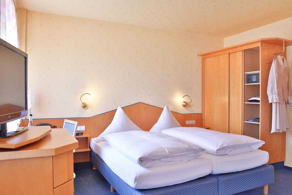 Hotel-Restaurant Schwedi ランゲナルゲン エクステリア 写真