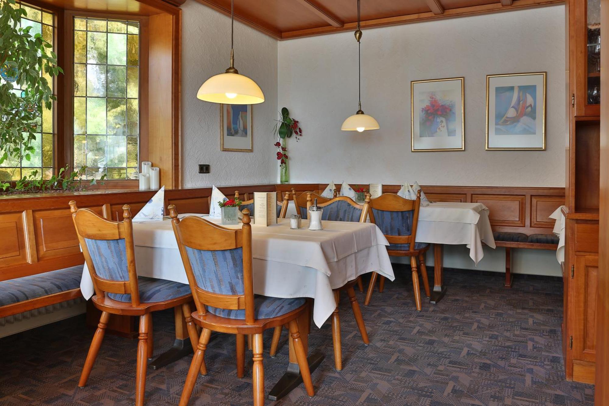 Hotel-Restaurant Schwedi ランゲナルゲン エクステリア 写真