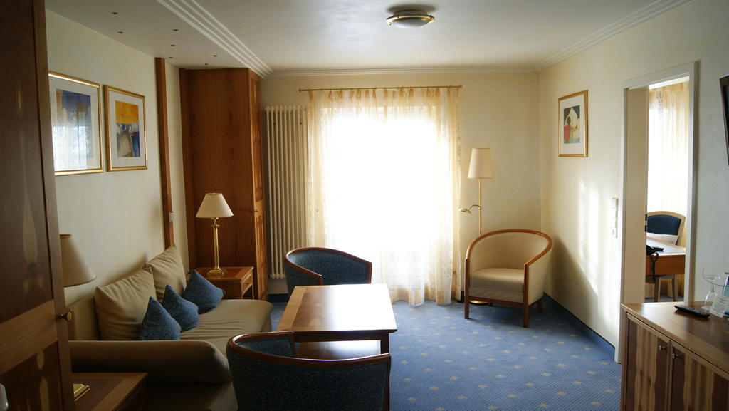 Hotel-Restaurant Schwedi ランゲナルゲン 部屋 写真