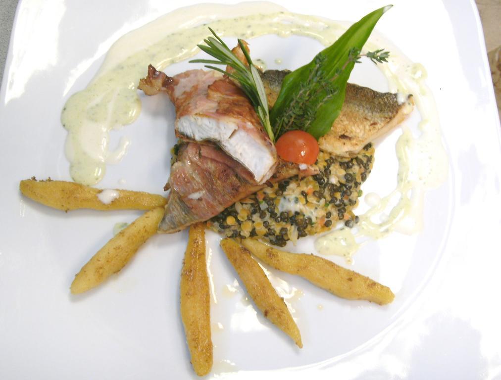 Hotel-Restaurant Schwedi ランゲナルゲン エクステリア 写真